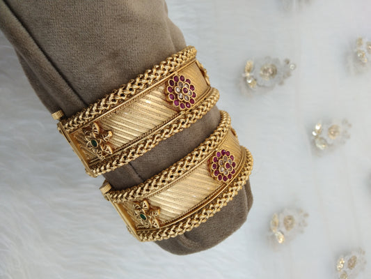 Indian bangles jewelry/Traditional bollywood jewelry/gold pair bangles/Wedding bracelets
