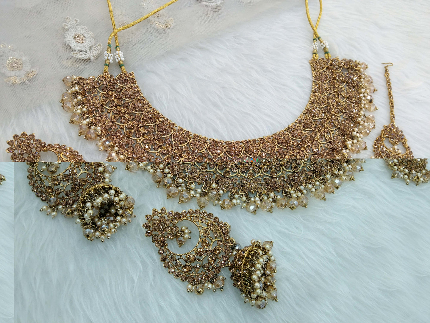 Antique  Gold crystal necklace Set/ Indian Bridal astin Jewellery