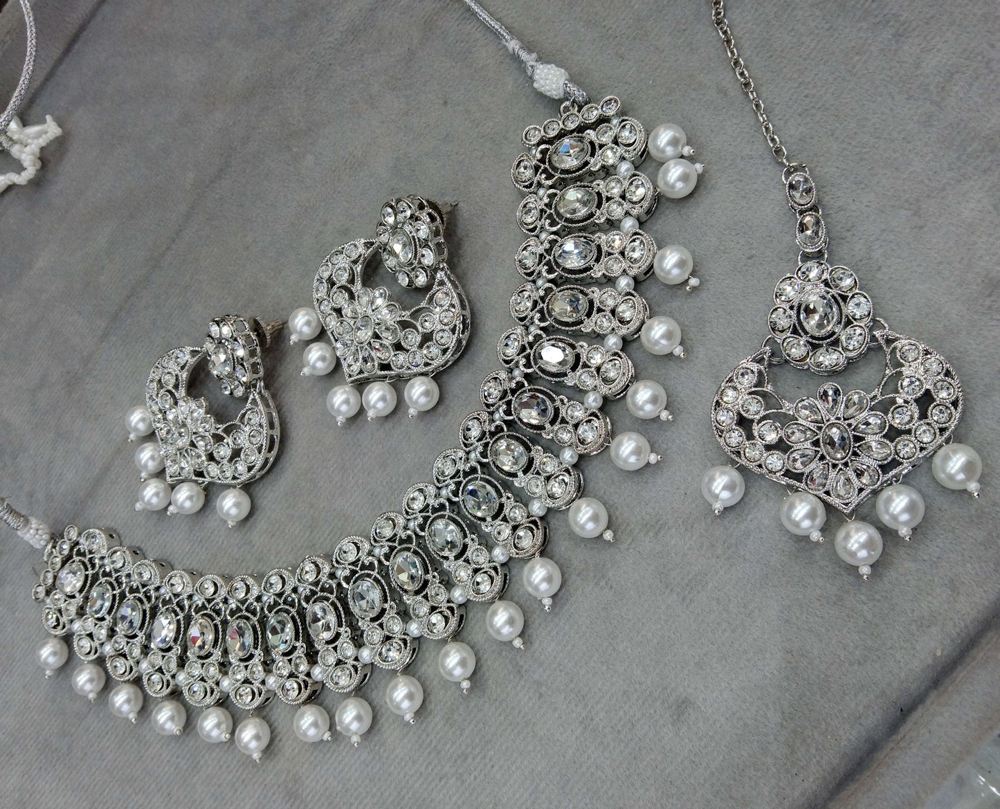 Indian  Jewellery/ Silver necklace dinki set