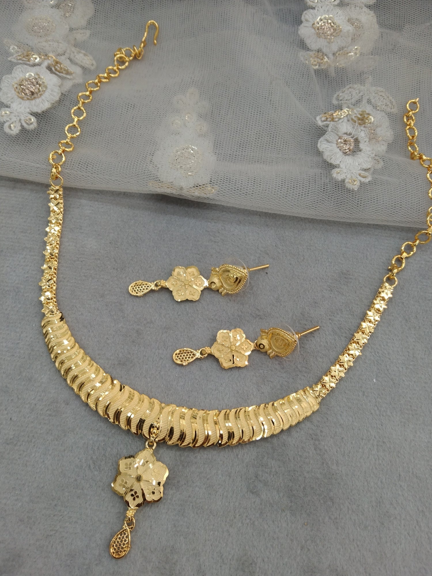 Gold Jewellery Necklace set/Gold finish gram forming South