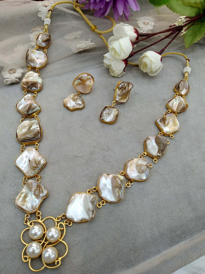 Gold Off white western style uncut stone Necklace Set /Indian Necklace Set/ Indian sumu Jewellery