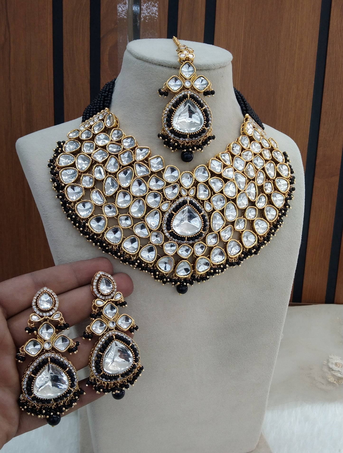 Black Bridal Necklace Jewellery Aadit Set