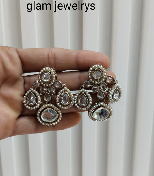 White Antique Gold Bollywood Indian Earrings Global Set