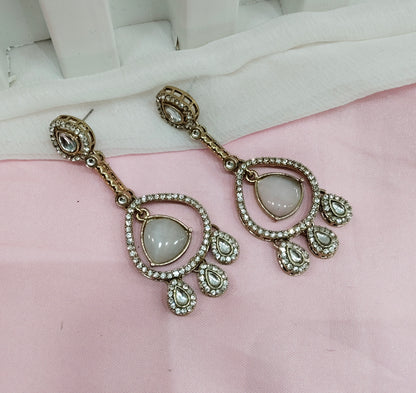 White Antique Gold Omna Indian Earrings Set