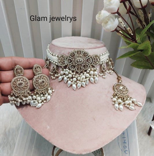 White Antique Gold Choker Indian Jewellery Monte Set