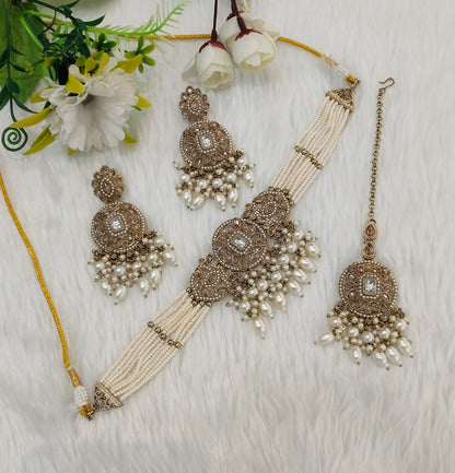 White Antique Gold Choker Indian Jewellery Jaggi Set