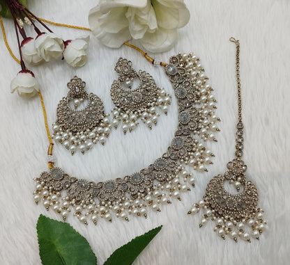 White Antique Gold Necklace Indian Jewellery Mangu Set