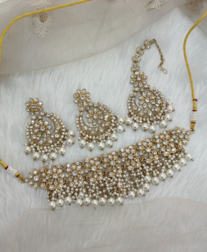 White Antique Gold Choker Indian Jewellery Jot Set