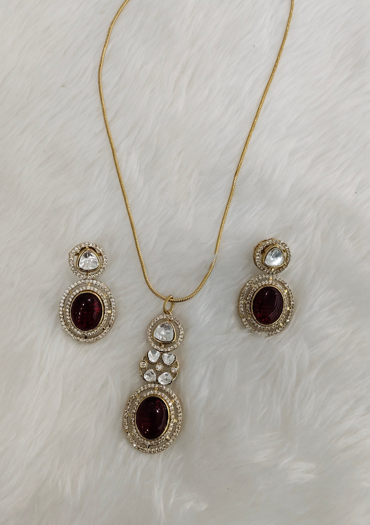 Maroon Gold Moissanite Kundan Necklace Indian Jewellery Solis Chain Set
