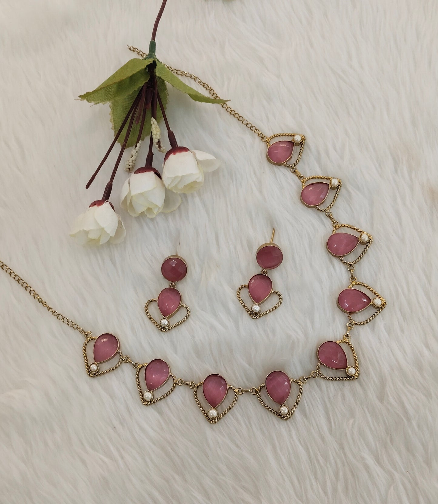 Gaajri Victorian Necklace Indian Jewellery Escourt Set