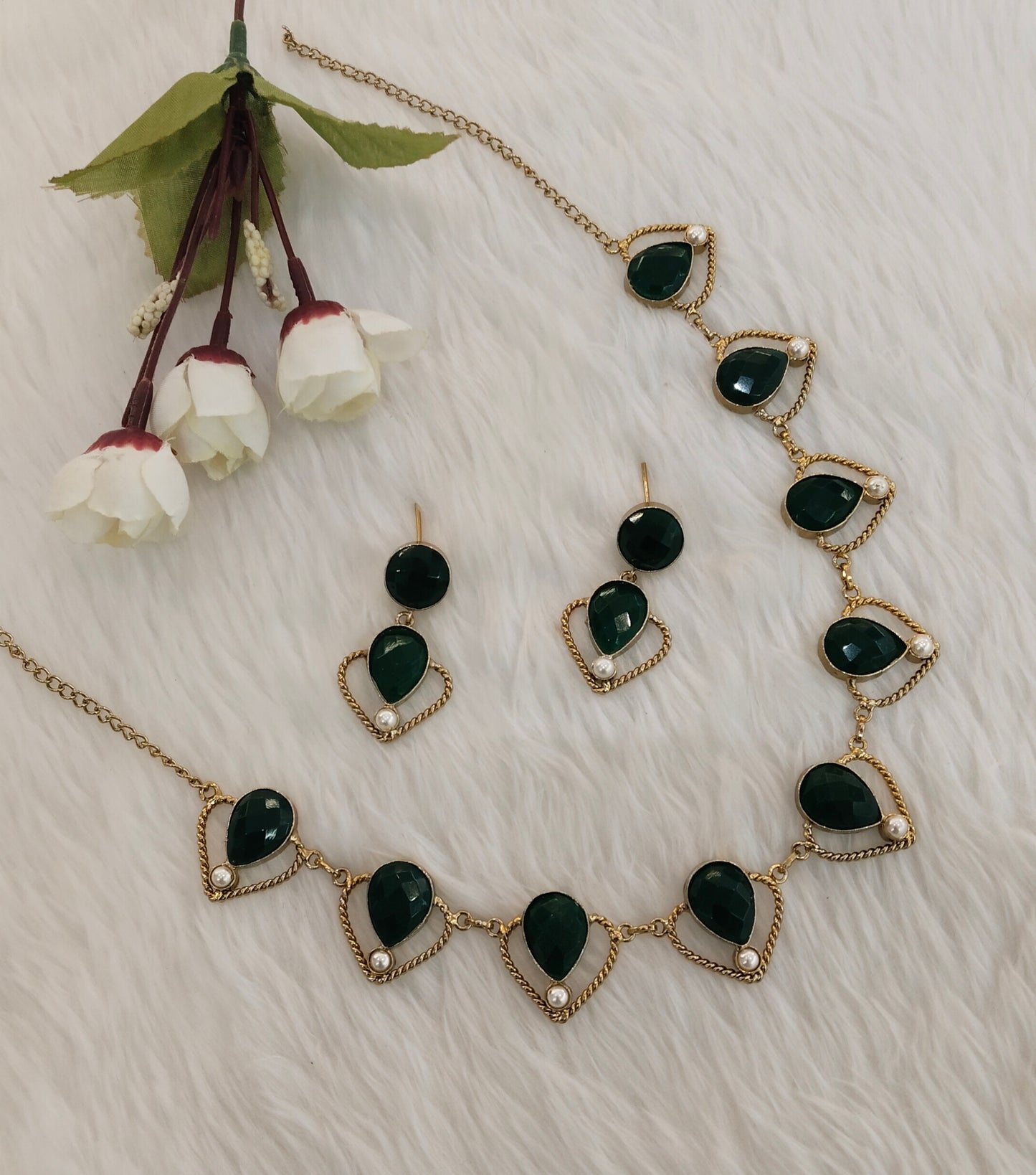 Green Victorian Necklace Indian Jewellery Escourt Set