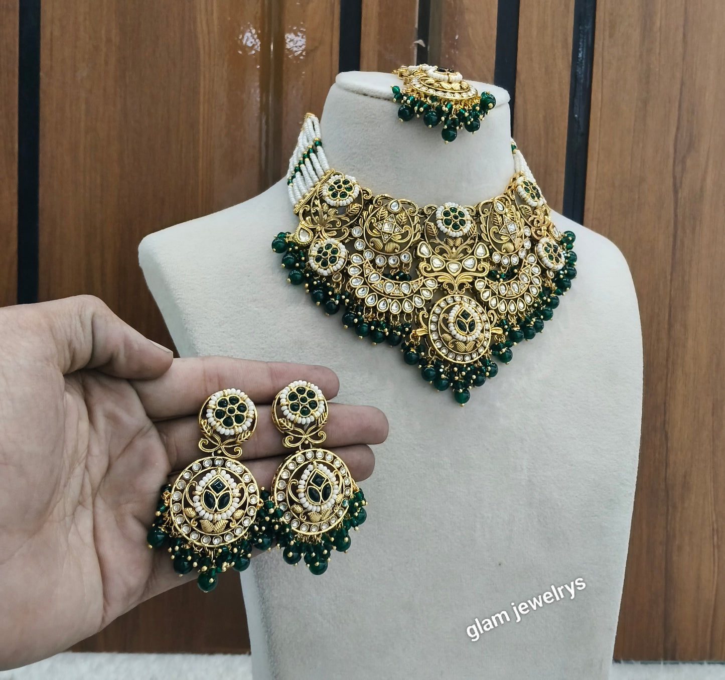 Gold Green Kundan necklace Set/ kundan Indian jewellery Gargi sets