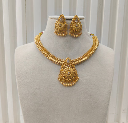 Gold Polki Necklace set/ Gold Necklace Amiri sets