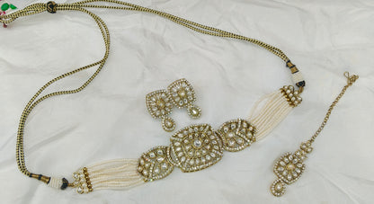 White kundan Choker Indian jewellery Gini sets