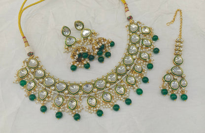 Green Kundan necklace Set/ kundan Indian jewellery kundan Adira sets