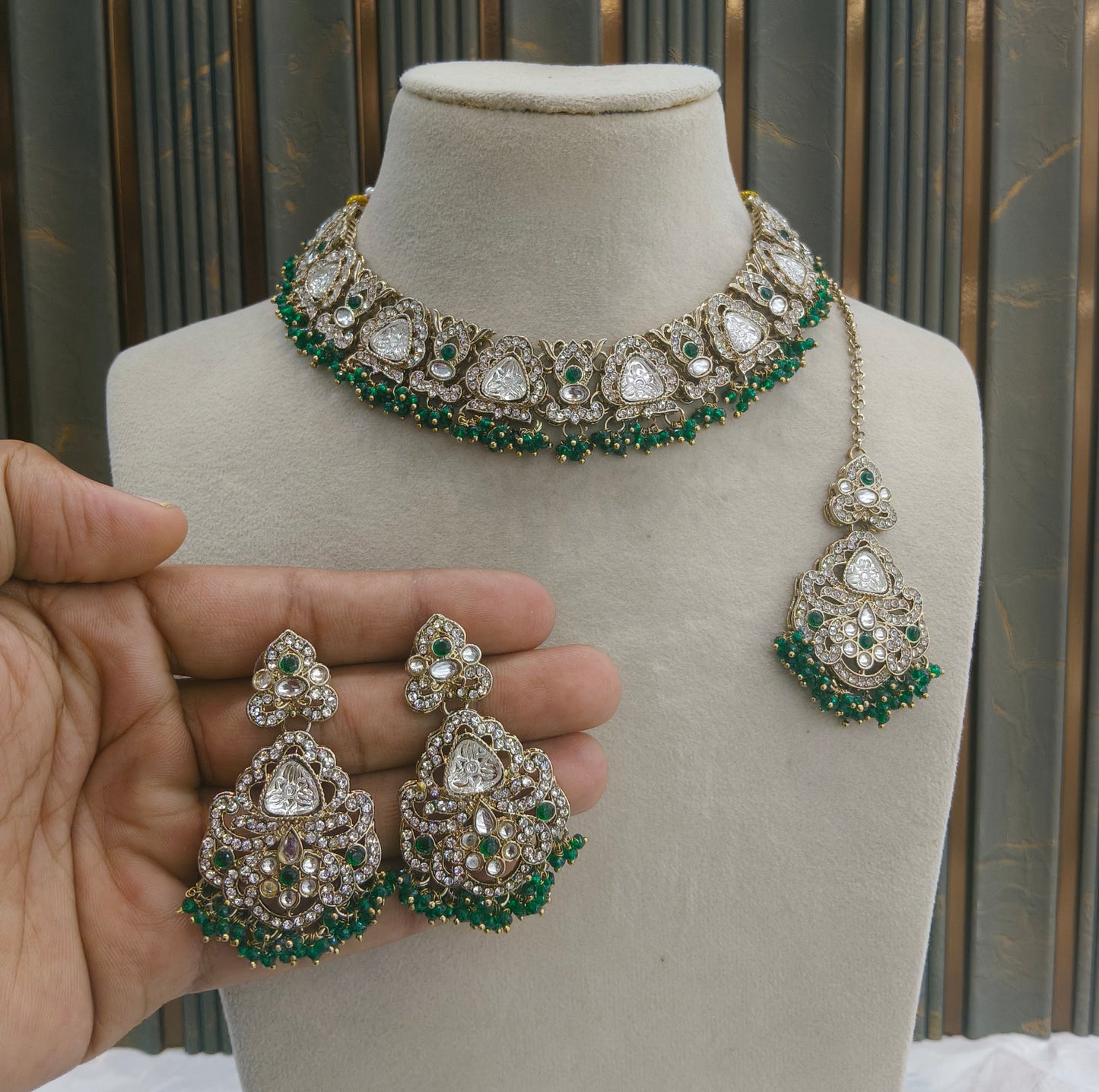 Antique Gold Green Necklace Sora Jewellery Sets