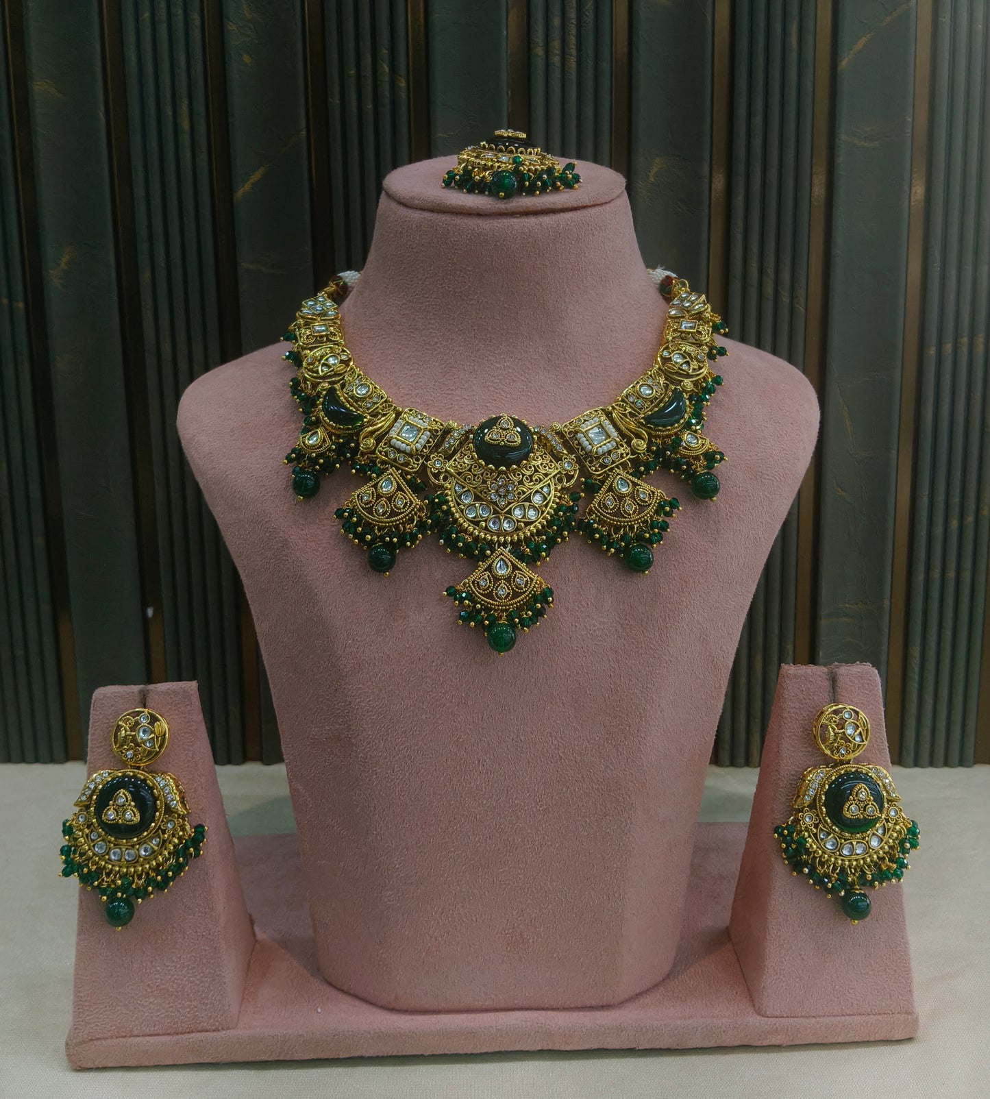 Green Kundan necklace Set/ kundan Indian jewellery kundan Sugam sets
