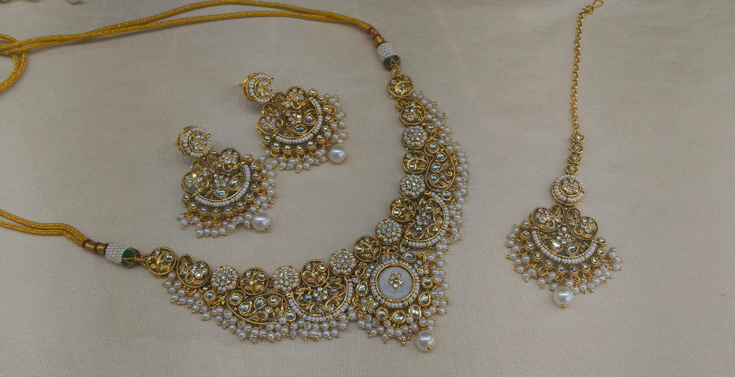 White Kundan necklace Set/ kundan Indian jewellery kundan Amanat sets