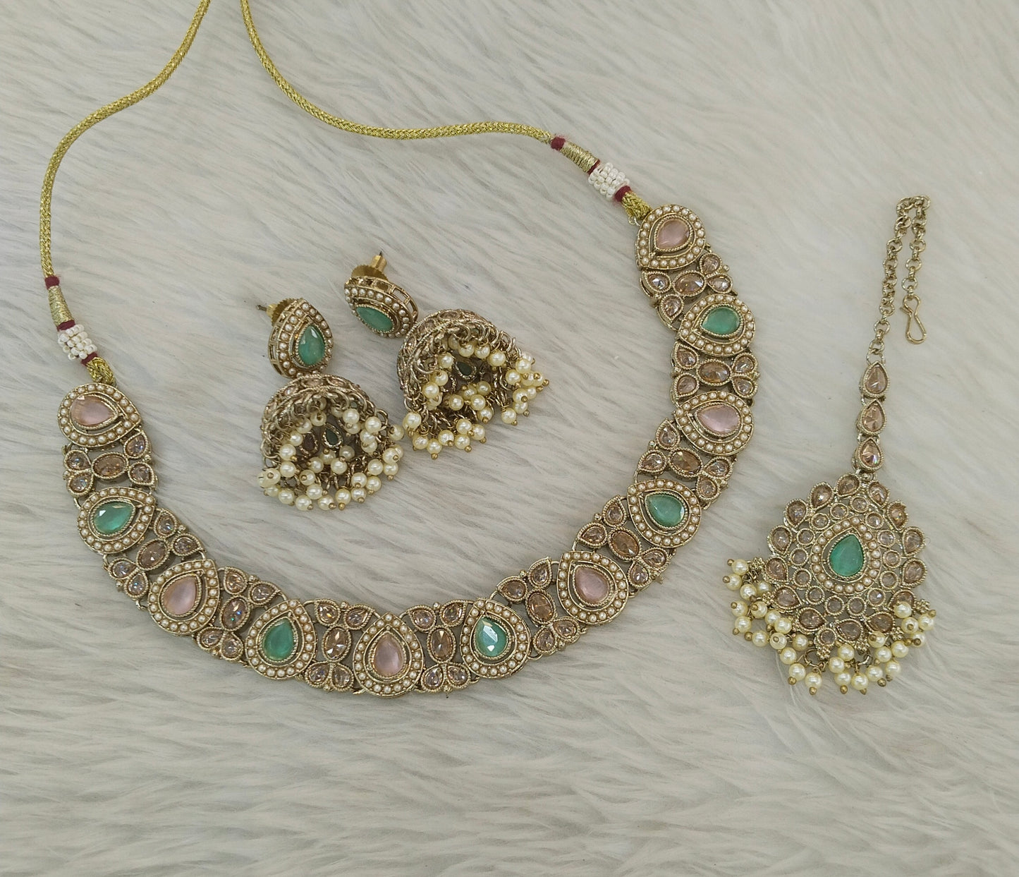 Antique Mint Pink Necklace Set/ Antique gold Indian Jagjeet Jewellery