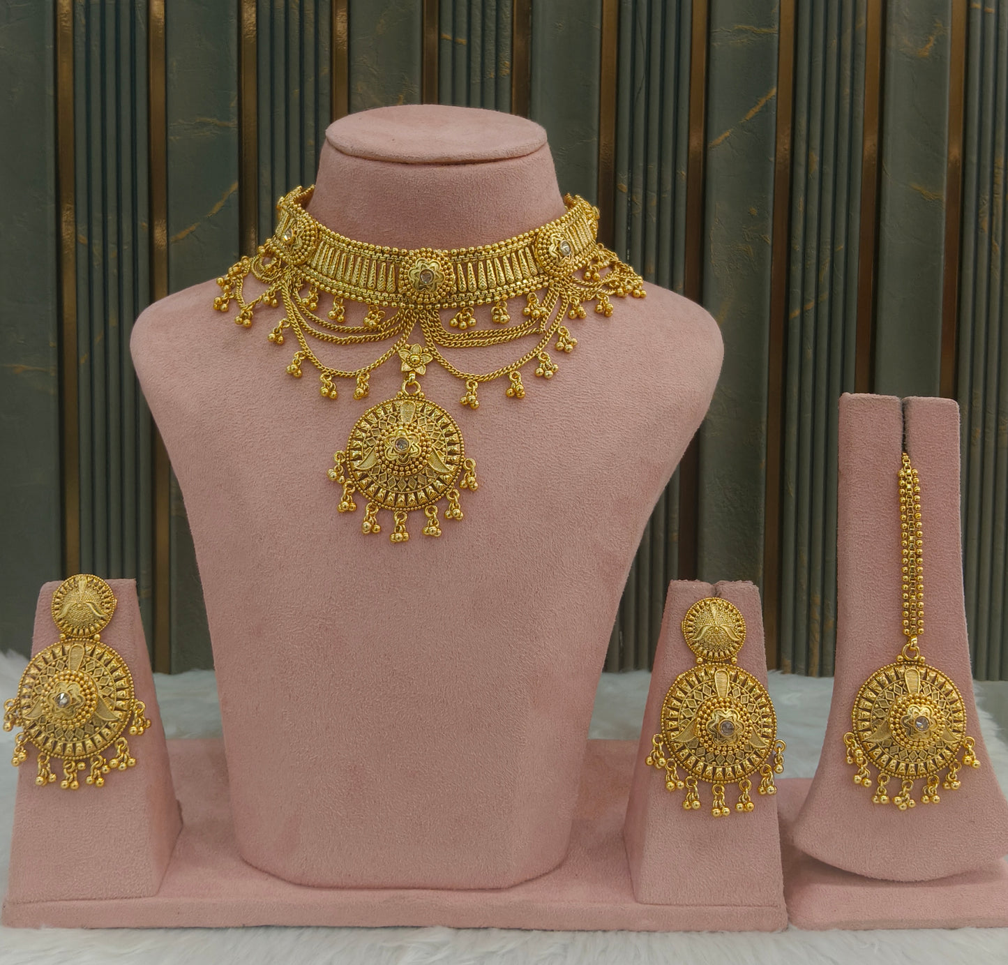 Gold White polki choker set/ Gold choker Kirtika set