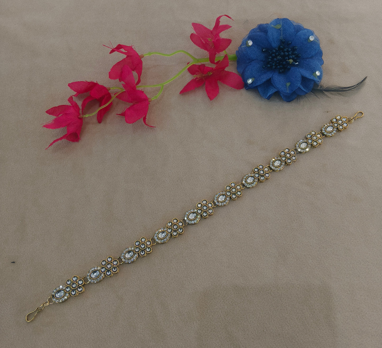 Gold White Headpiece Matha Patti sheesh fool Head Jewellery