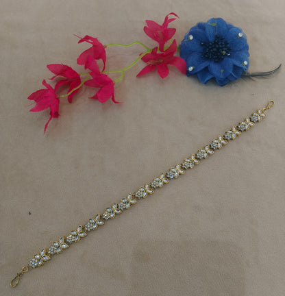 Gold White Headpiece Matha Patti sheesh fool Head Jewellery