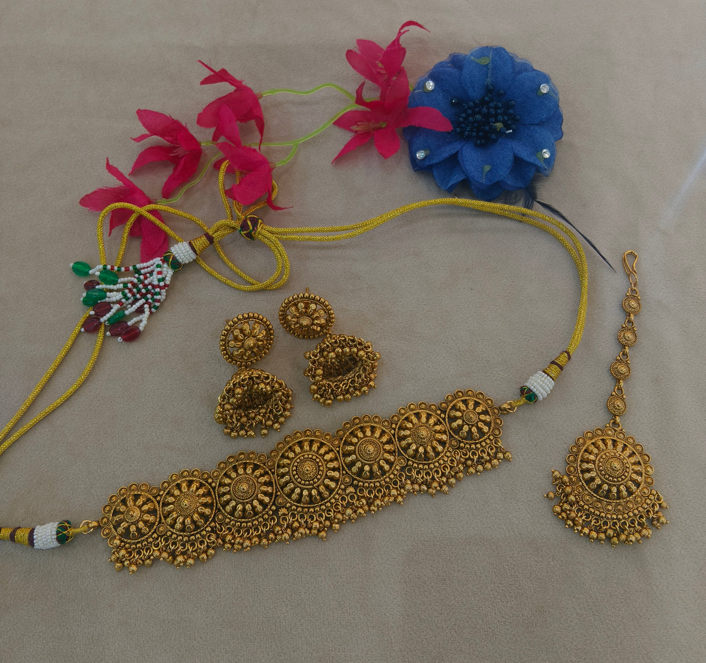 Gold Polki Choker Jewellery Selvi Set