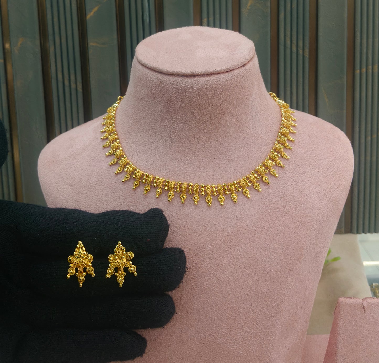 Gold Forming Jewellery Soni Necklace Set