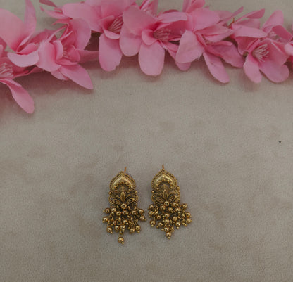 Gold Polki Yaad Earrings