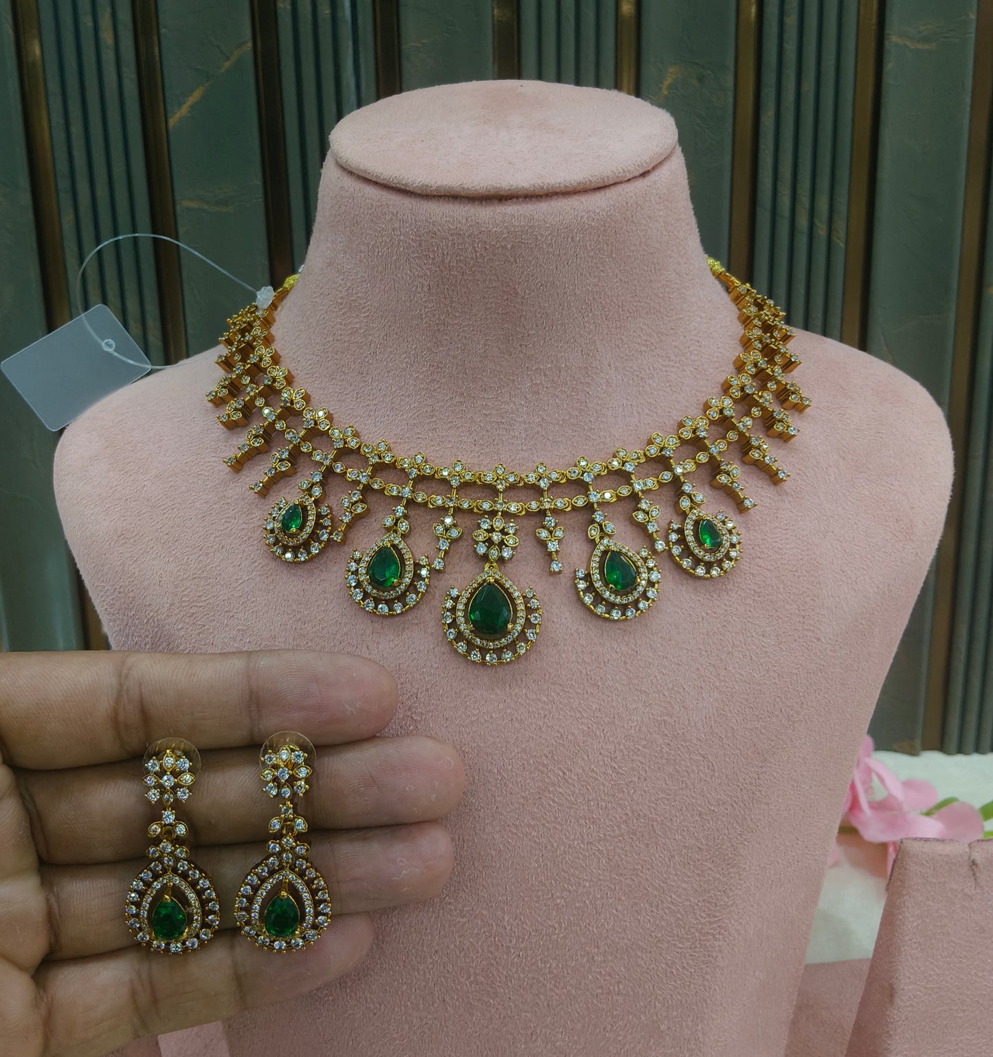 Antique Gold Green CZ Necklace Indian Jewellery Pvita  Set