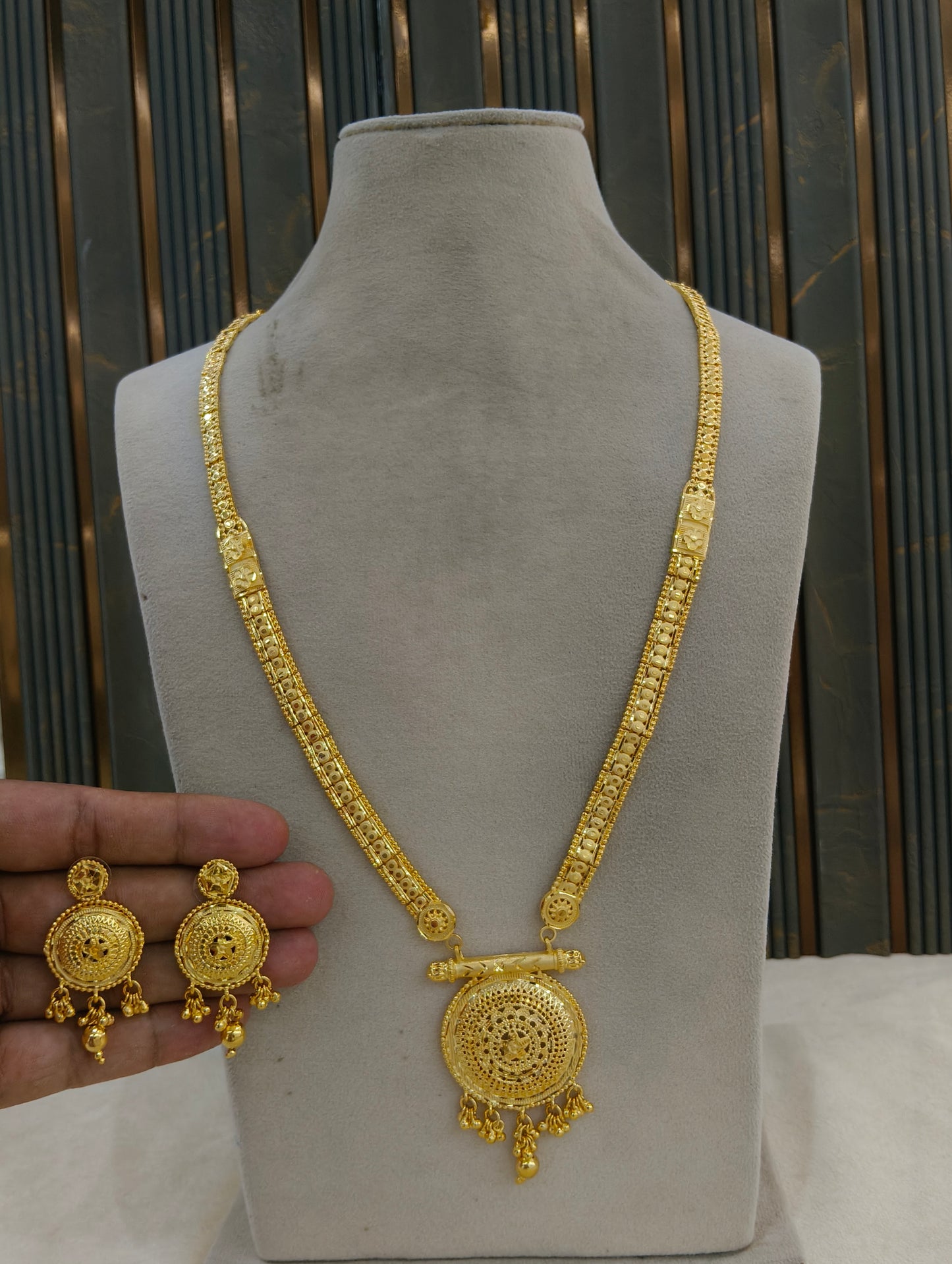 Gold Forming Long Jewellery Teresa Necklace Set