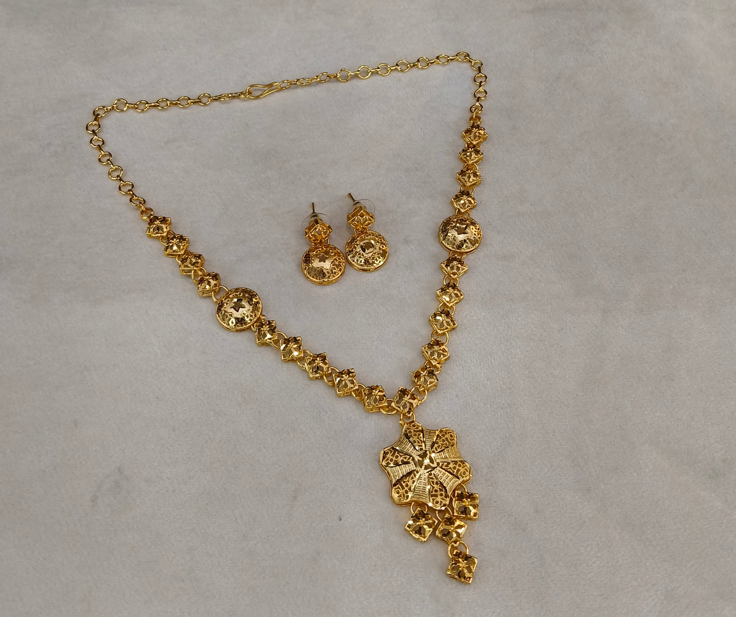 Gold Forming Jewellery Teresa Necklace Set