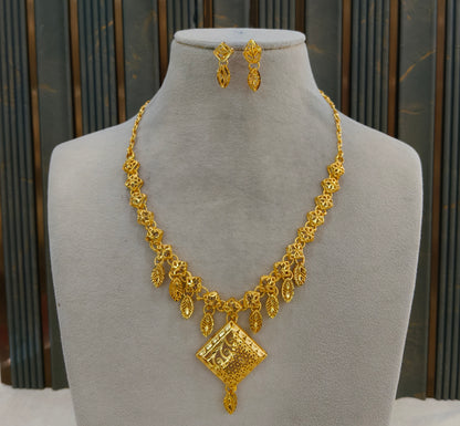 Gold Forming Jewellery Teresa Necklace Set