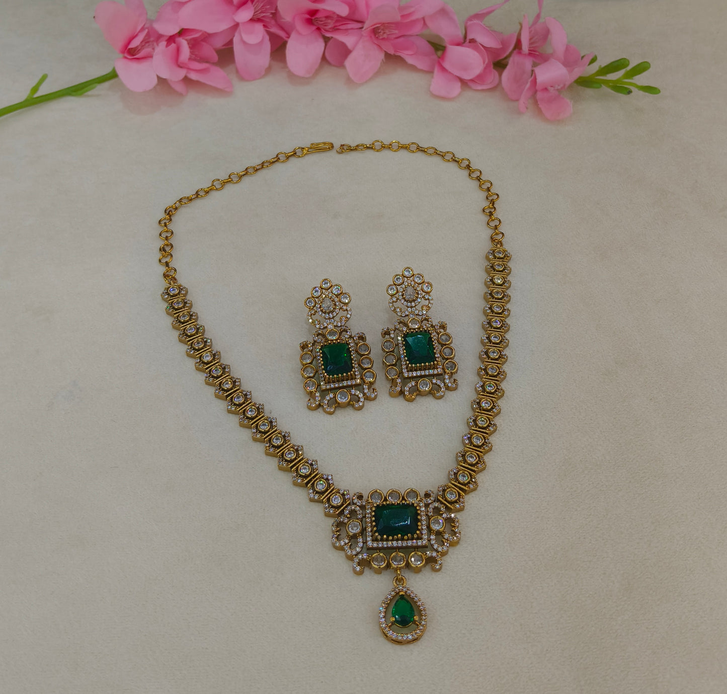 Antique Gold Green CZ Necklace Indian Jewellery Jazi Set