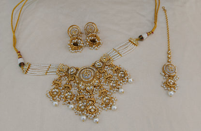 White Kundan necklace Set/ kundan Indian jewellery kundan Ravia sets