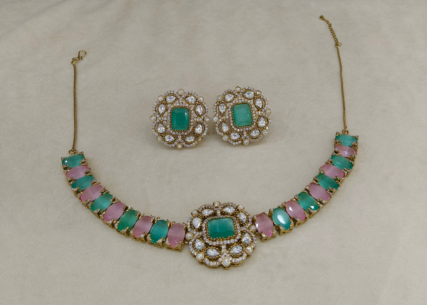 Minrt pink Moissanite Kundan Necklace Jewellery Soma Set