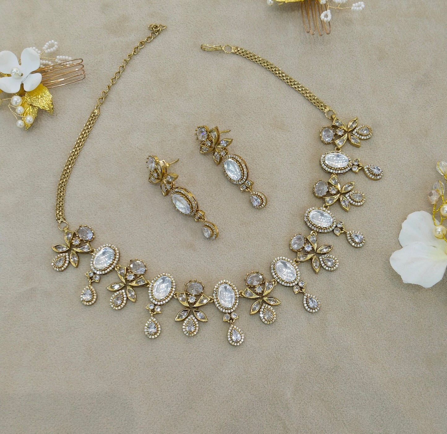 Antique White Moissanite Kundan Necklace Jewellery Chani Set