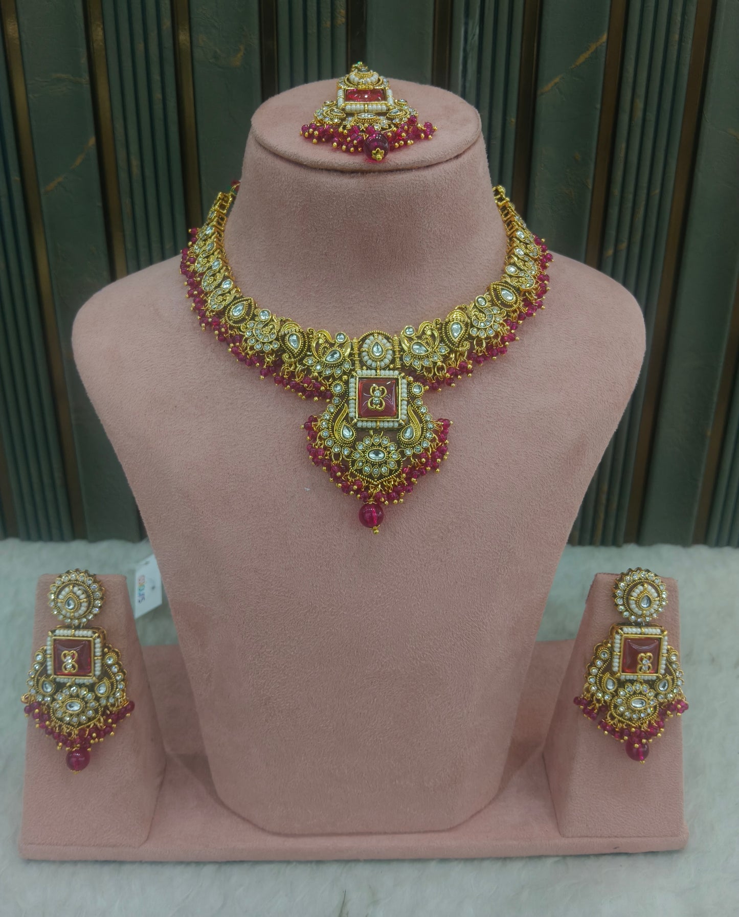 Majenta Kundan necklace Set/ kundan Indian jewellery kundan Soni sets