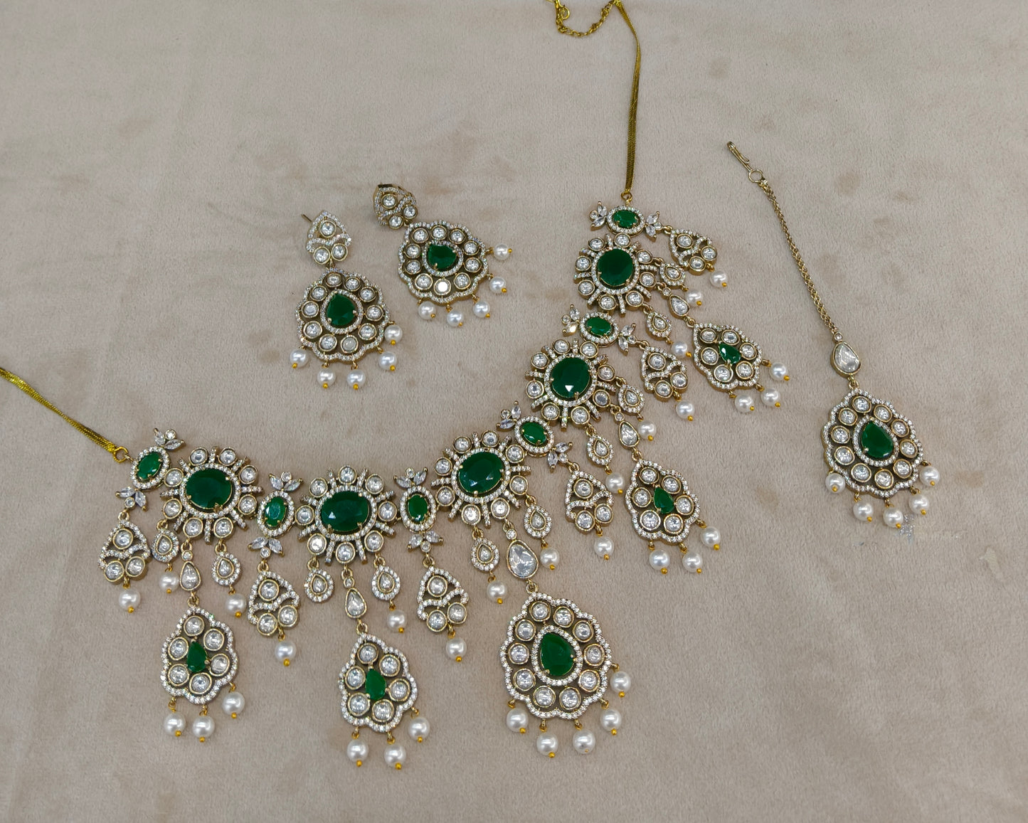 Green Moissanite Kundan Necklace Jewellery Nany Set