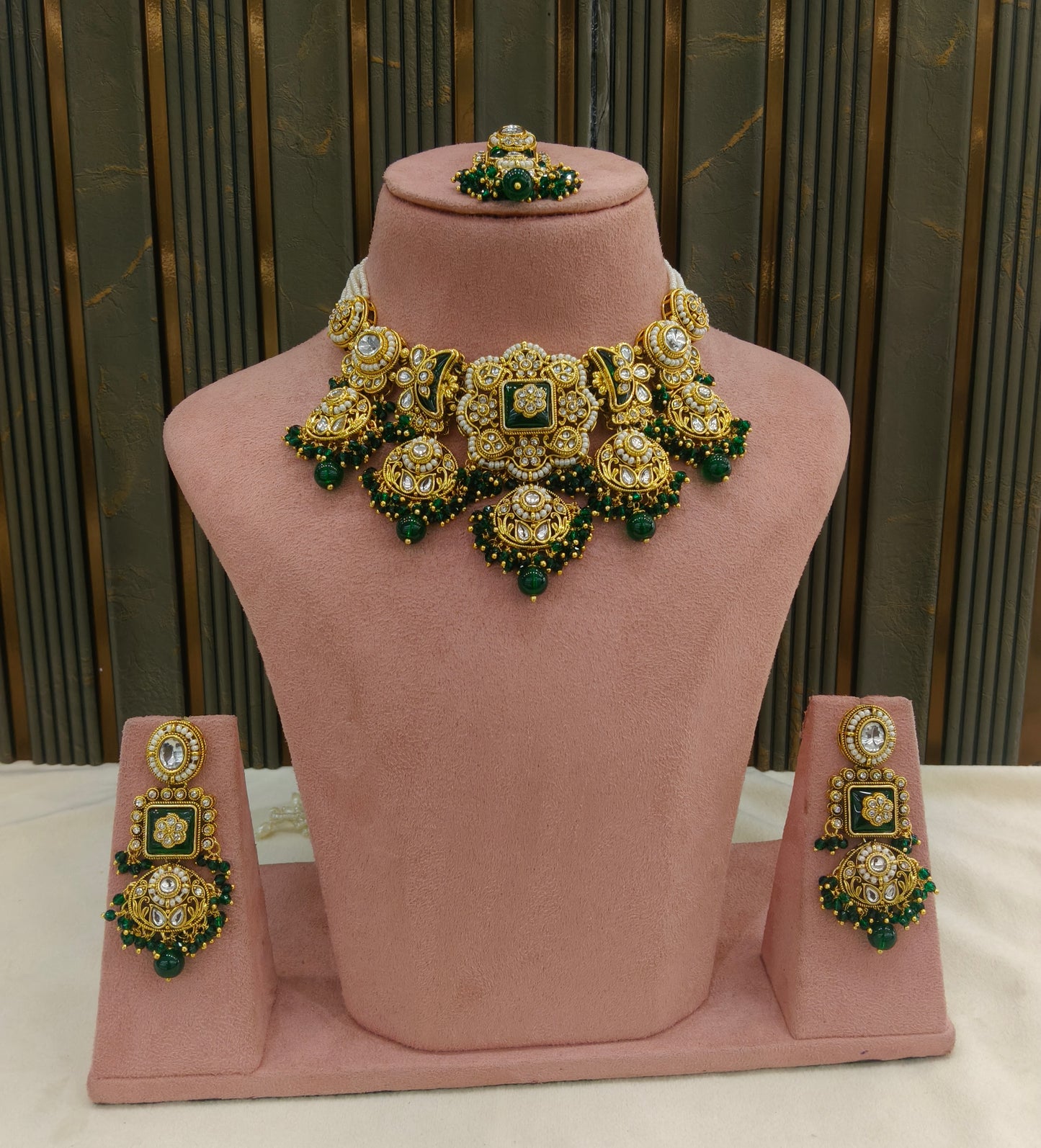 Gold Green Kundan necklace Set/ kundan Indian jewellery kundan Seerat sets