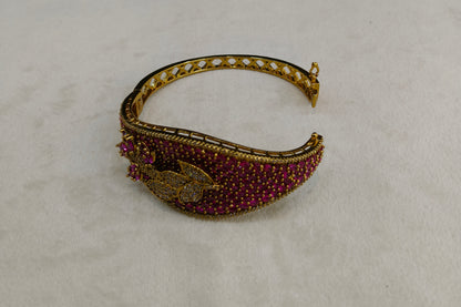 Antique Ruby AD Moissnaite Kundan Hand Bracelets Junia Jewellery