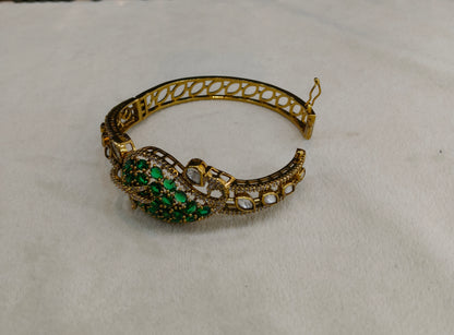 Antique Green AD Moissnaite Kundan Hand Bracelets Junia Jewellery