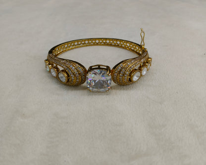 Antique White AD Moissnaite Kundan Hand Bracelets Junia Jewellery