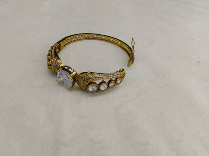 Antique White AD Moissnaite Kundan Hand Bracelets Junia Jewellery
