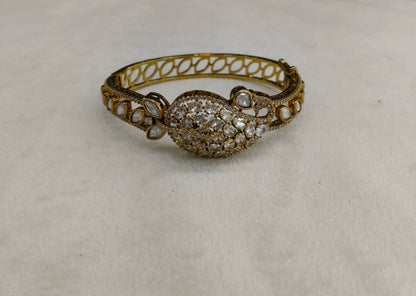 Antique White AD Moissnaite Kundan Hand Bracelets Junia Jewellery