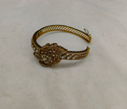 Antique White AD Moissnaite Kundan Hand Bracelets Junia Jewellery