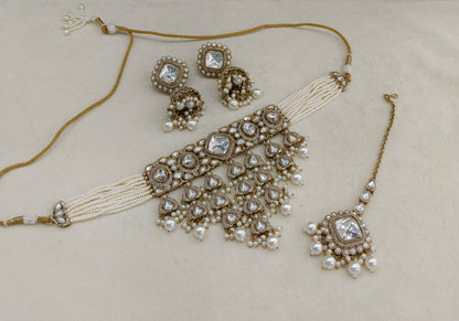Antique White Kundan choker Anita Set