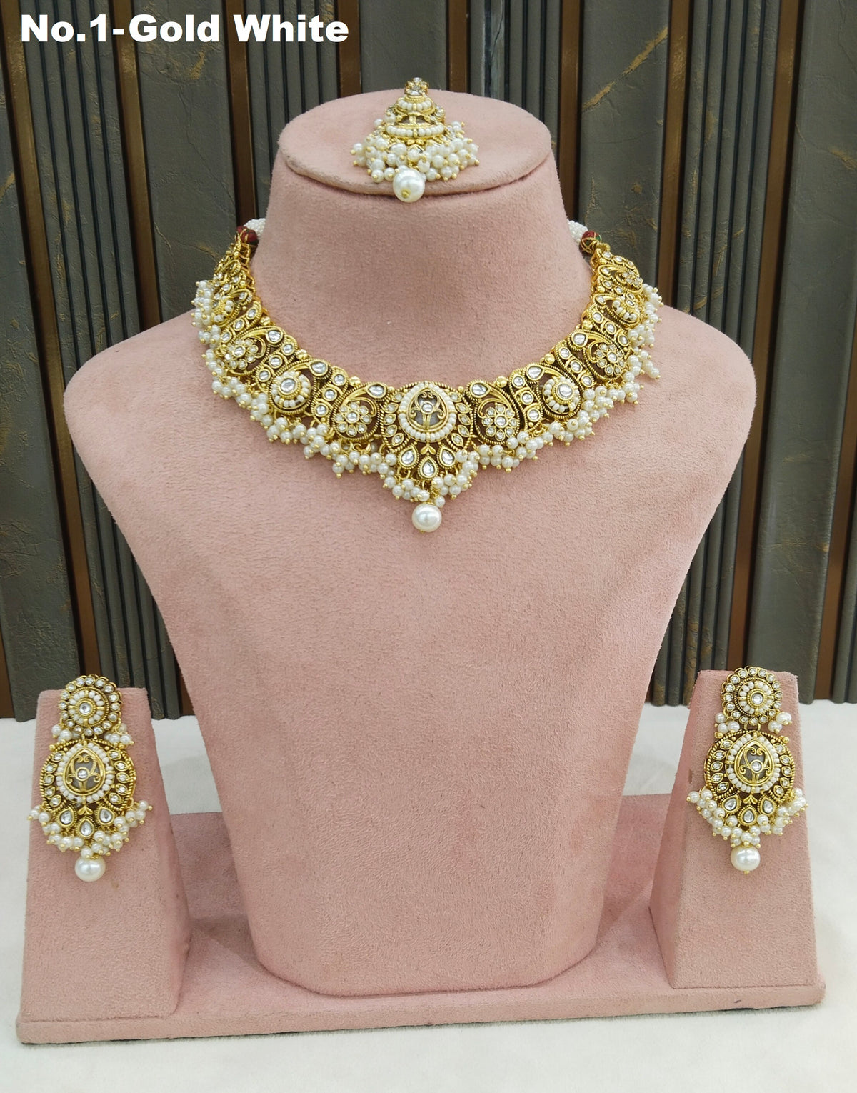 Gold White Kundan necklace Set/ Indian jewellery kundan Gitu sets