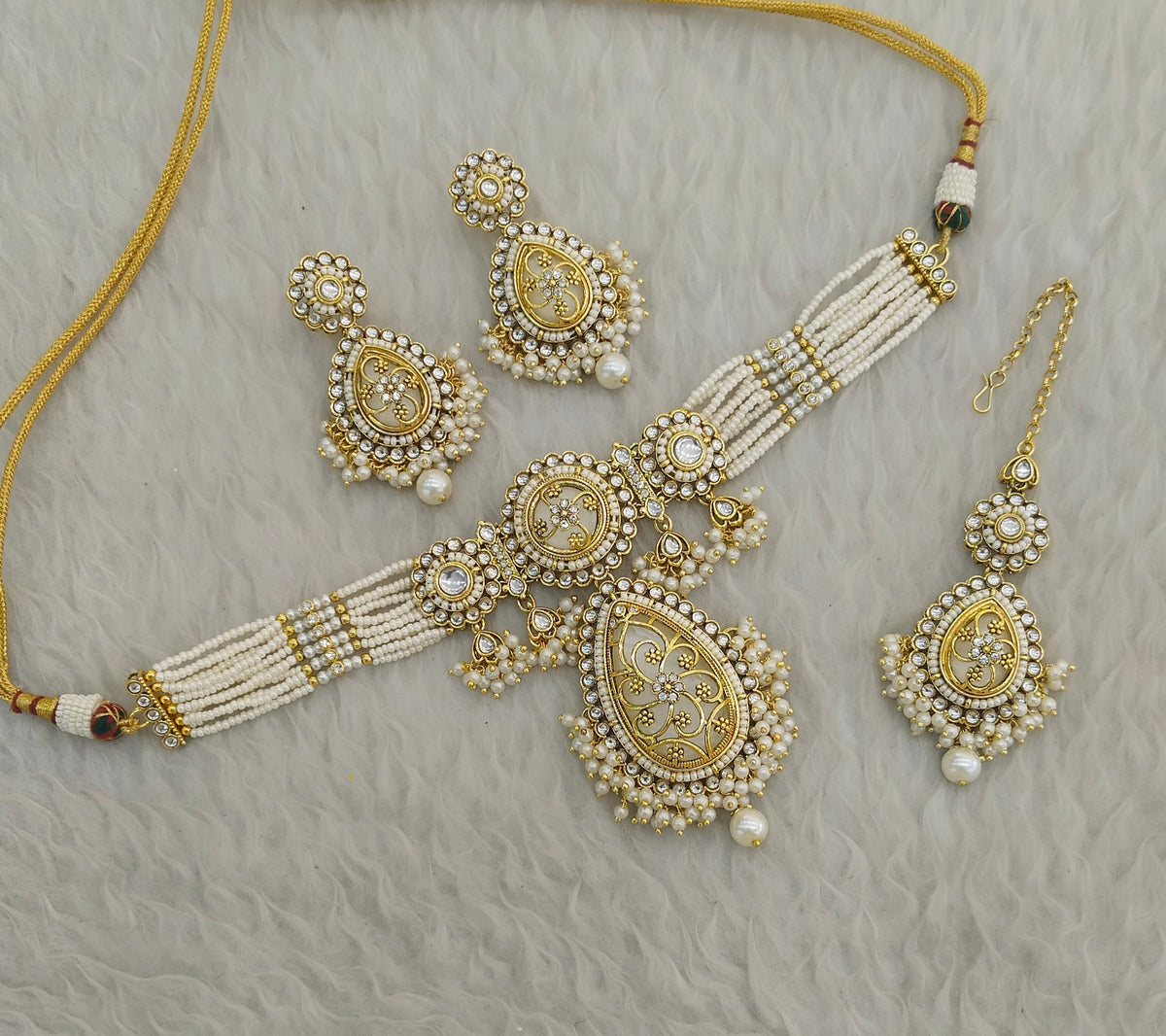 Gold White Kundan choker Set/ kundan choker Kundan Sharn Set