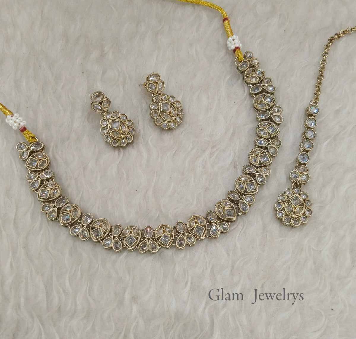 Antique White Necklace Set/ Antique gold Indian chinu Jewellery